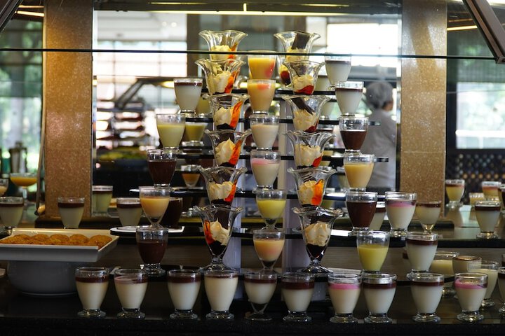 Dining 66 of 95