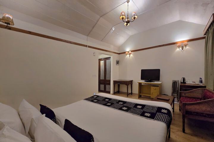 Room 54 of 165