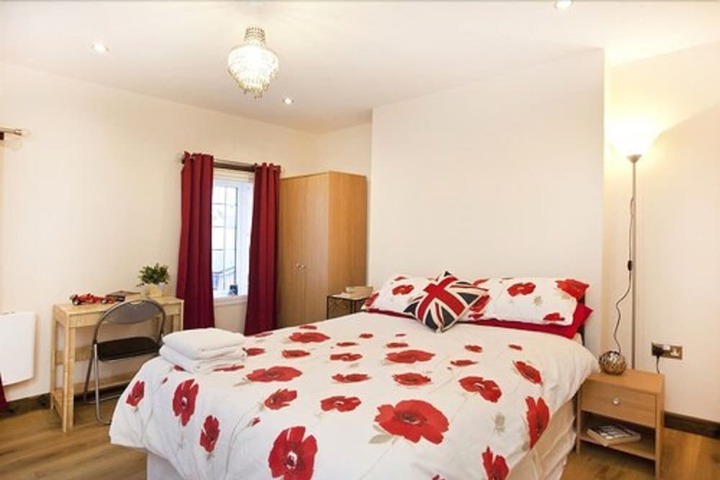 Room 16 of 78