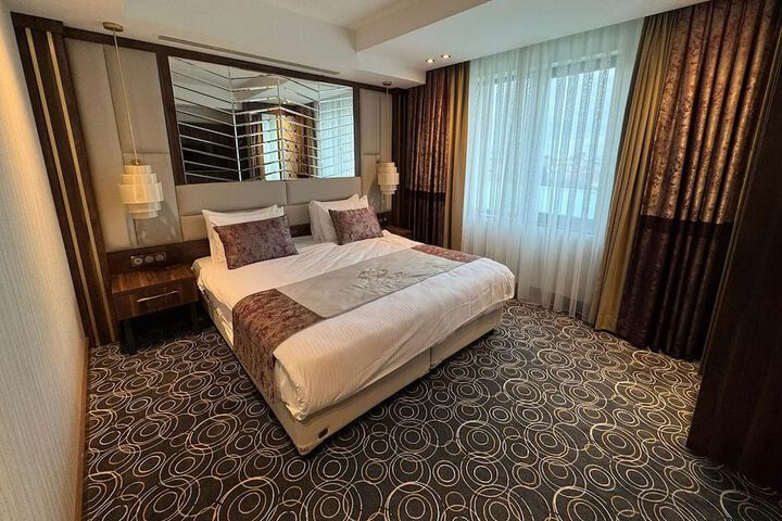 Room 18 of 34
