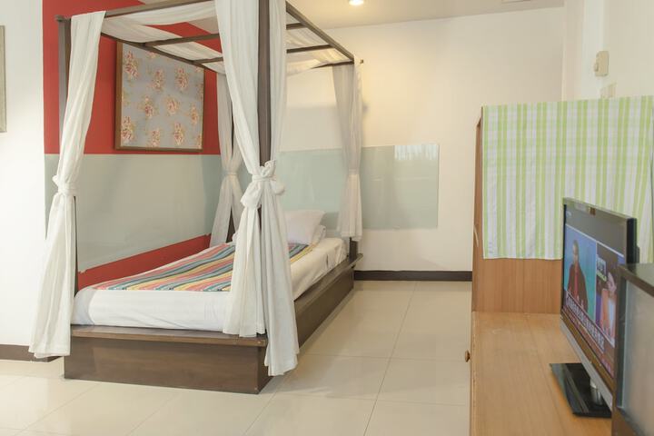 Room 6 of 65