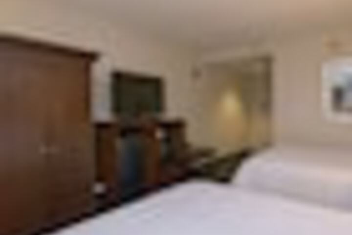 Room 50 of 123
