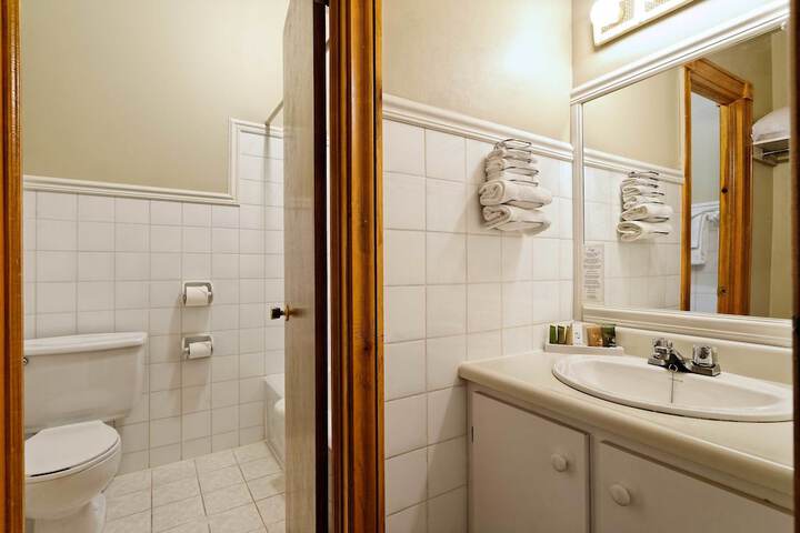 Clean Restrooms