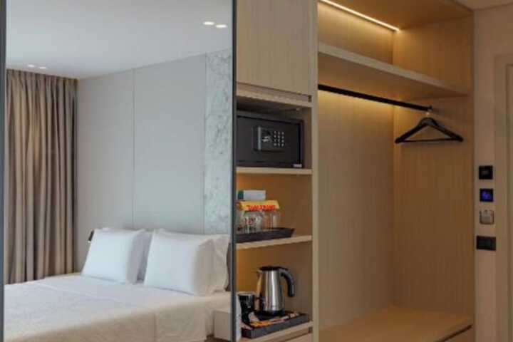 Room 79 of 171