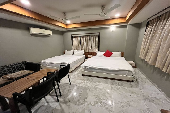 Room 5 of 31