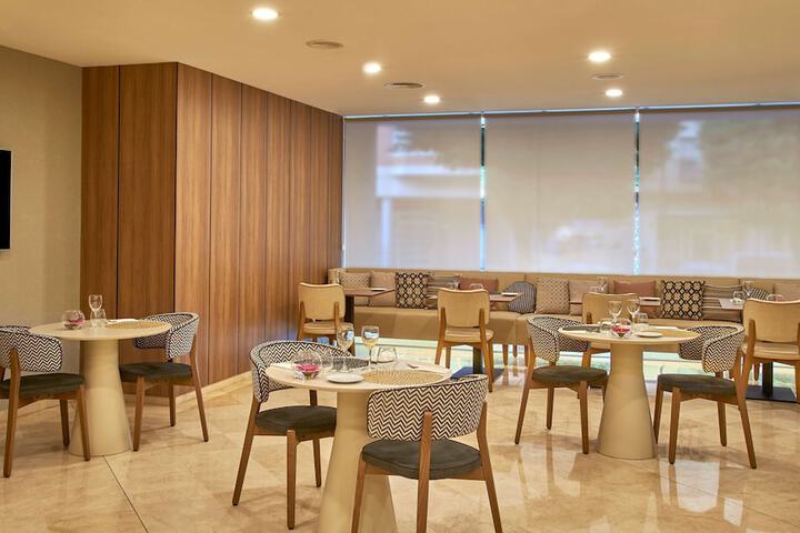 Dining Photos