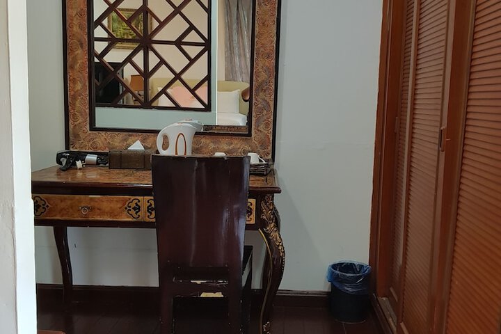 Room 18 of 111