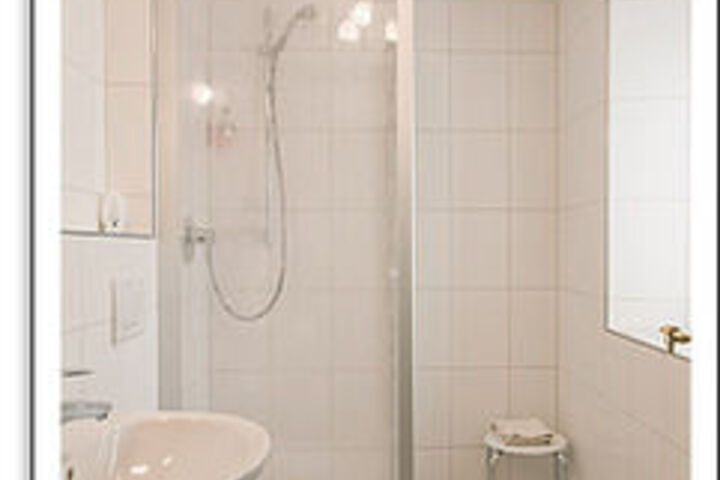 Room 2 of 11