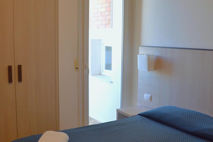 Room 15 of 63