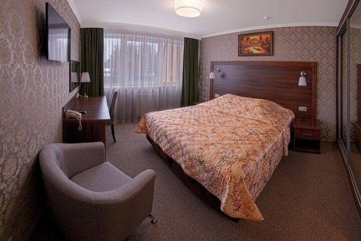 Room 8 of 66