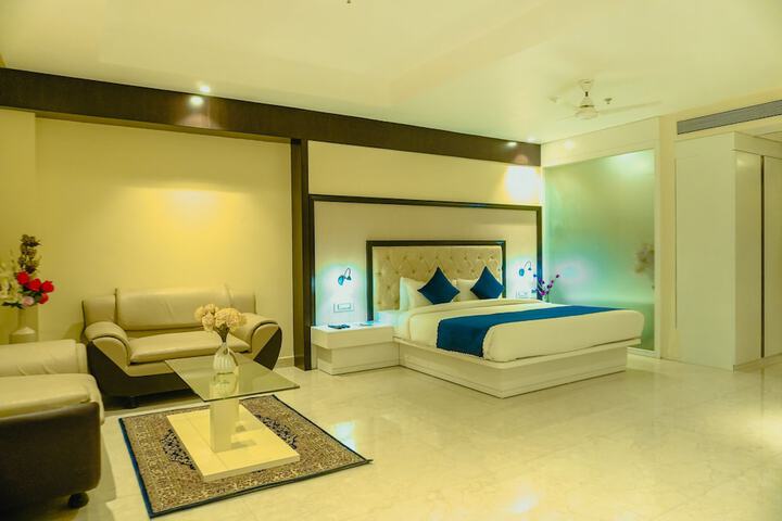 Room 2 of 22