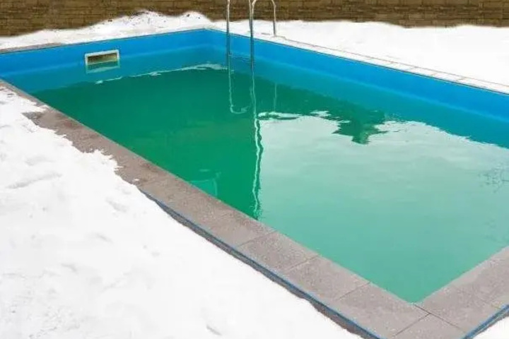 Pool 11 of 16