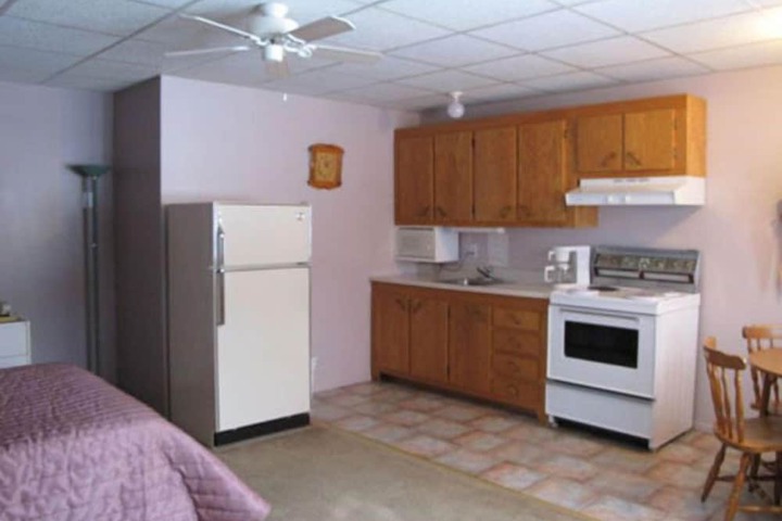 Room 3 of 10