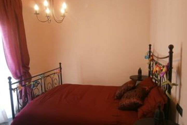 Room 12 of 30