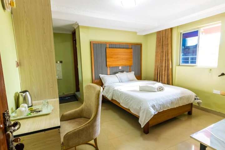 Room 8 of 20