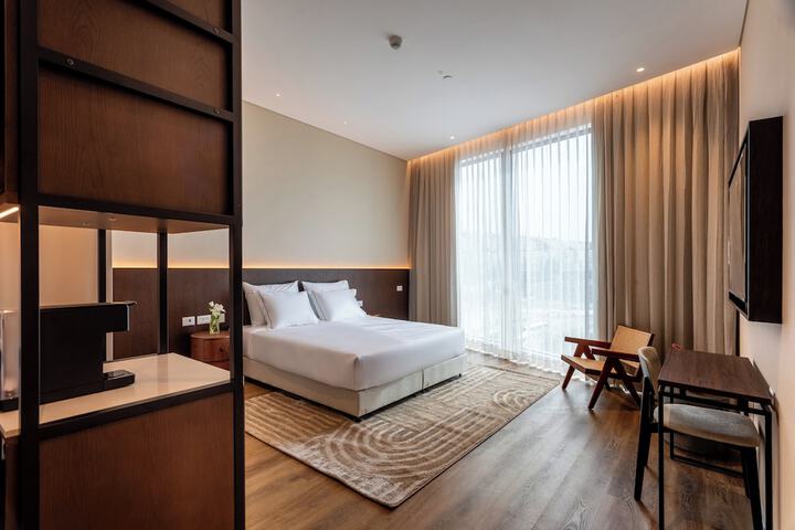 Room 8 of 22