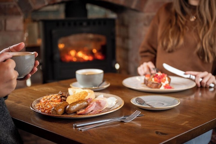 Breakfast/Coffee Service 34 of 60