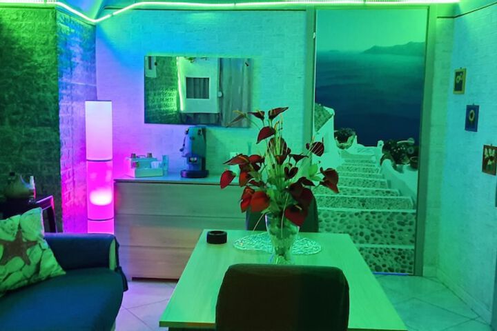 Room 9 of 16