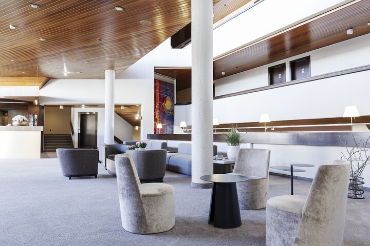Lobby Entry