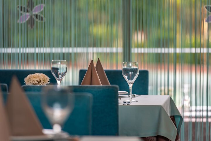 Dining 231 of 301
