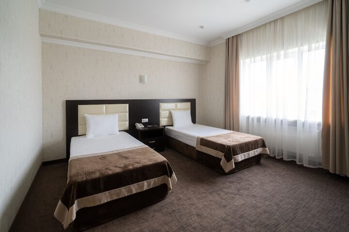 Room 12 of 112