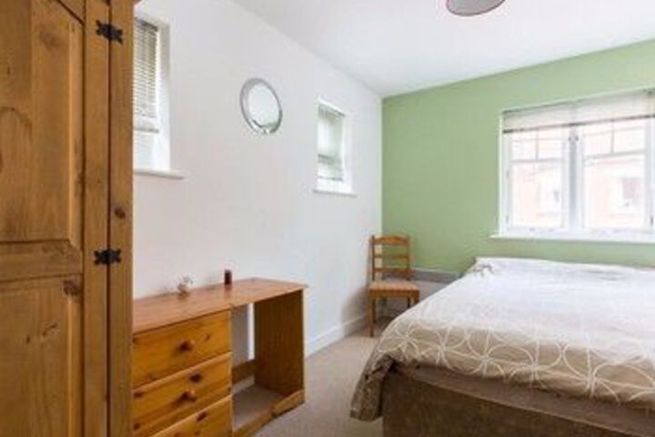 Room 13 of 42