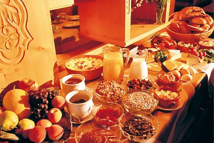 Breakfast/Coffee Service 36 of 61