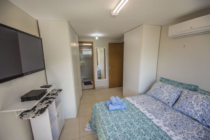 Room 18 of 152