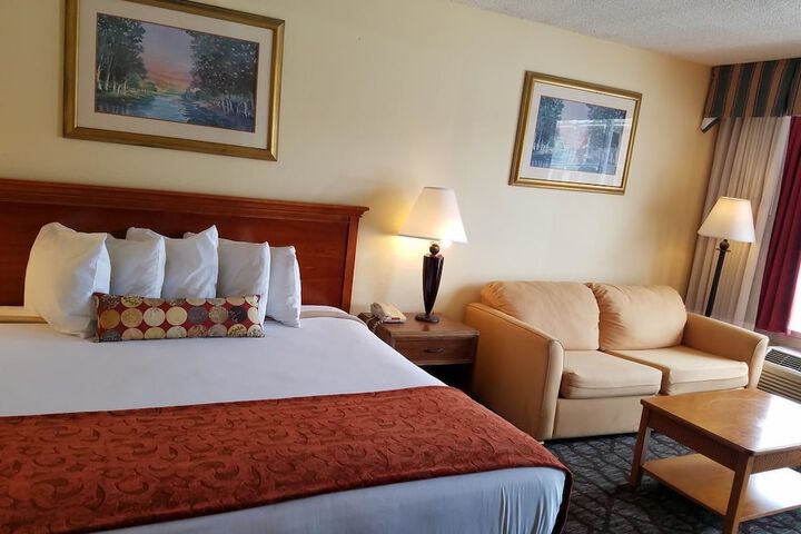Room 2 of 10