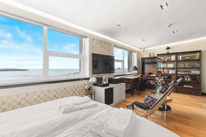 Room 19 of 113