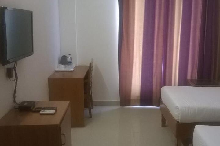 Room 2 of 7