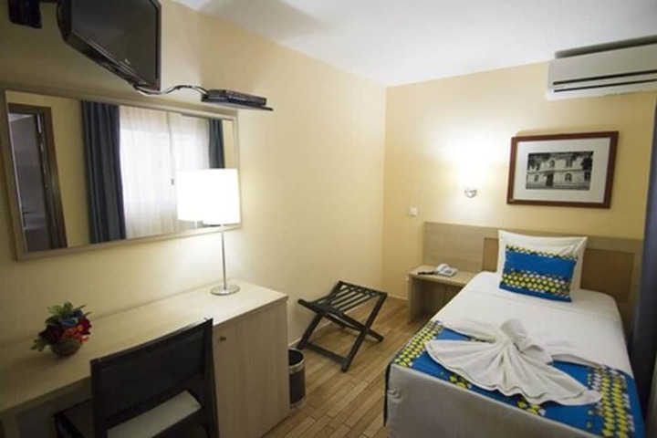 Room 18 of 42
