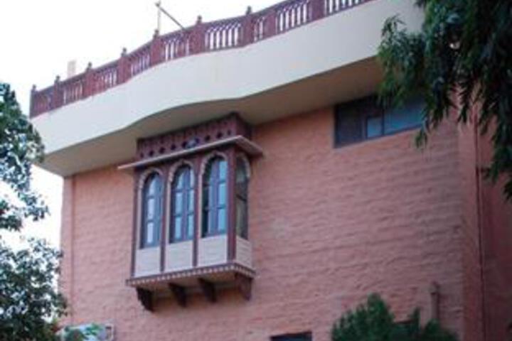 Hotel Kiran Vilas