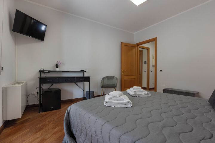 Room 14 of 32