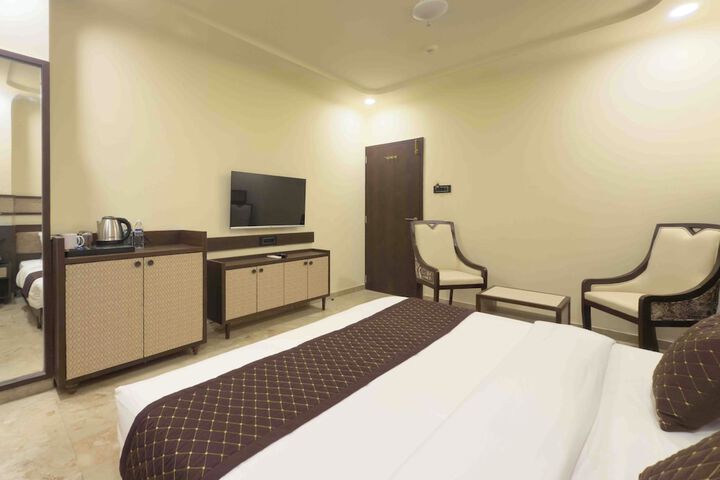 Room 15 of 31