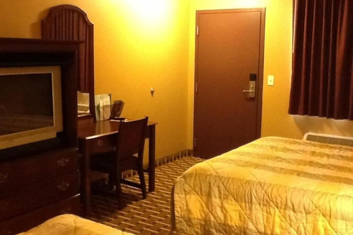 Room 5 of 34