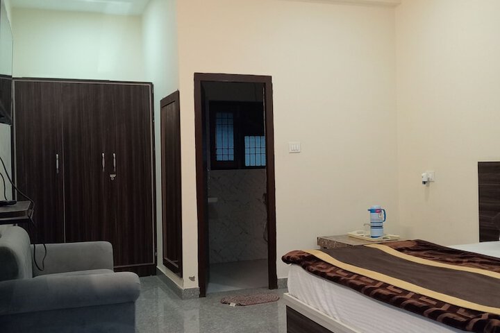 Room 5 of 41