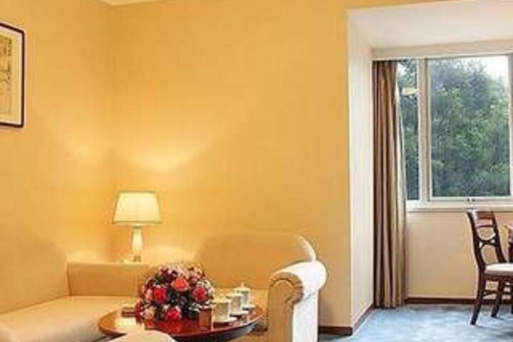 Room 30 of 51