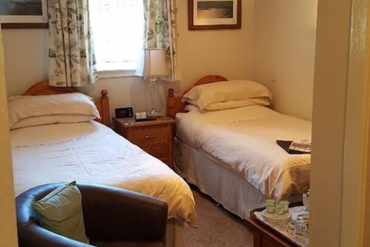 Room 2 of 41