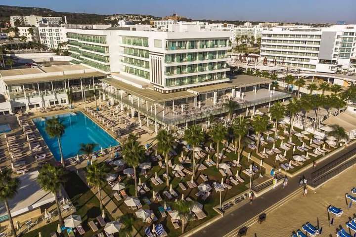 Hotel 54 of 55