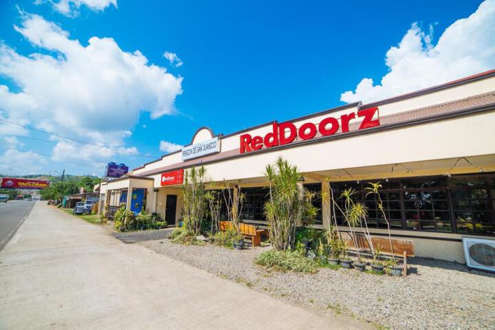 Image of RedDoorz near San Juanico Bridge