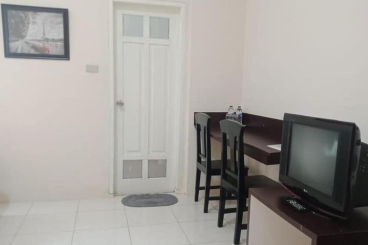 Room 4 of 42