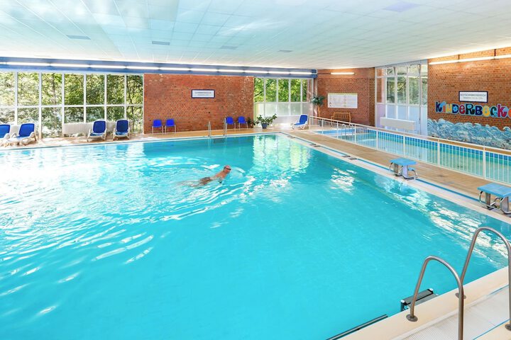 Hotel Pool