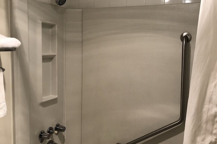 Room 25 of 36