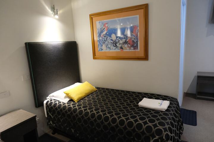 Room 41 of 169