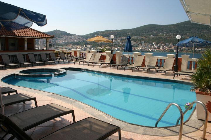 Pool 62 of 107