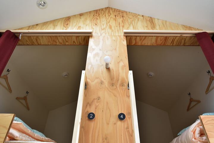 Room 15 of 50
