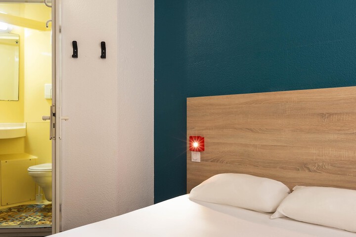 Room 4 of 53