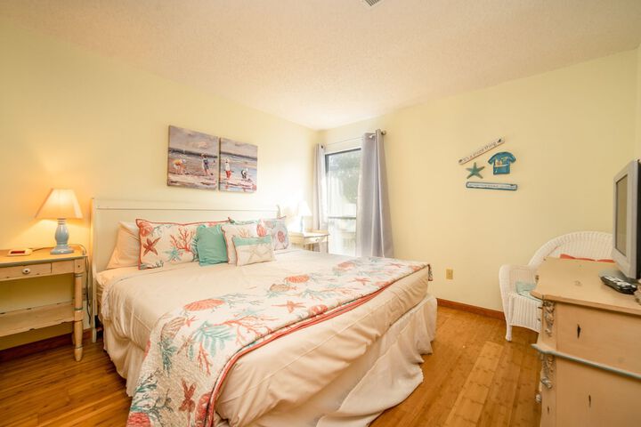 Room 3 of 167