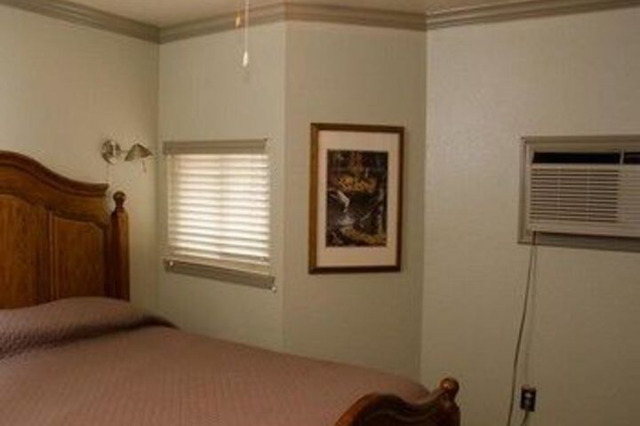 Room 15 of 94